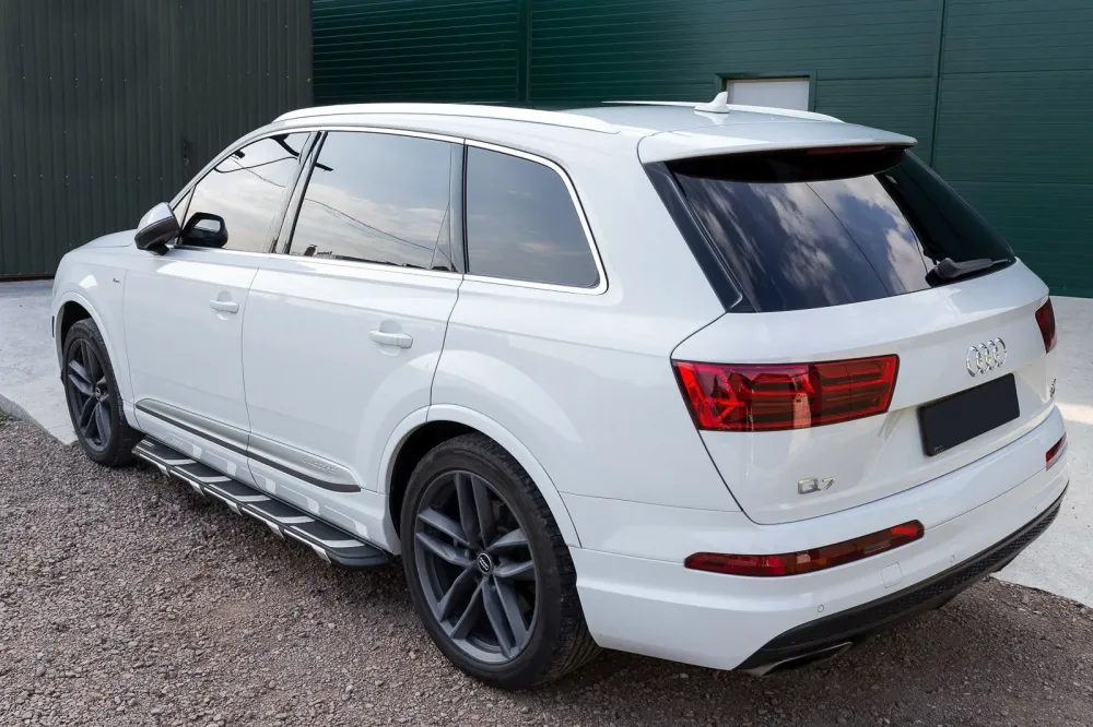 Stigtrinn Audi Q7 4M Ventshield (2015-)