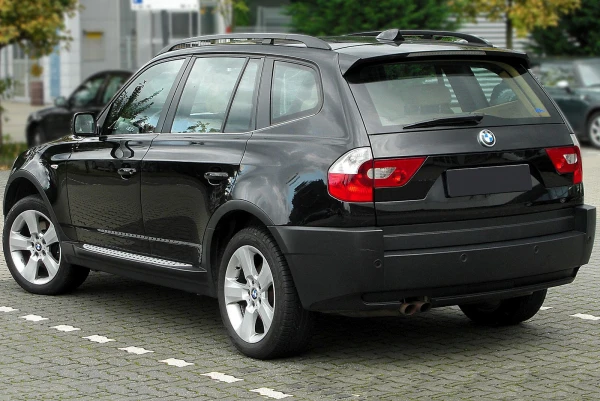 Stigtrinn Bmw X3 Ventshield (2003-2015)