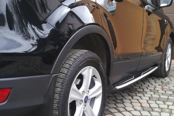 Stigtrinn Ford Kuga Ventshield (2013-2019)
