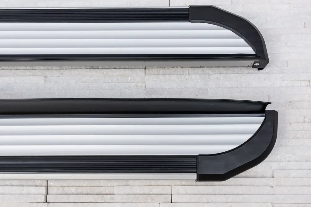 Stigtrinn Hyundai Santa Fe Ventshield (2012-2018)