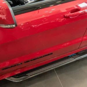 Stigtrinn Jeep Grand Cheeroke Ventshield (2010-2020)
