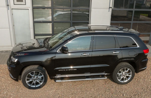 Stigtrinn Jeep Grand Cheeroke Ventshield (2010-2020)