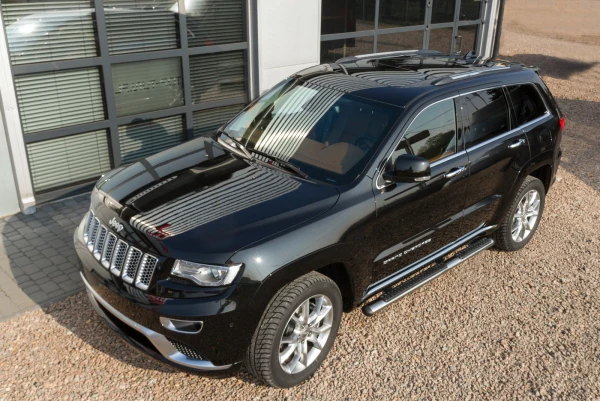 Stigtrinn Jeep Grand Cheeroke Ventshield (2010-2020)