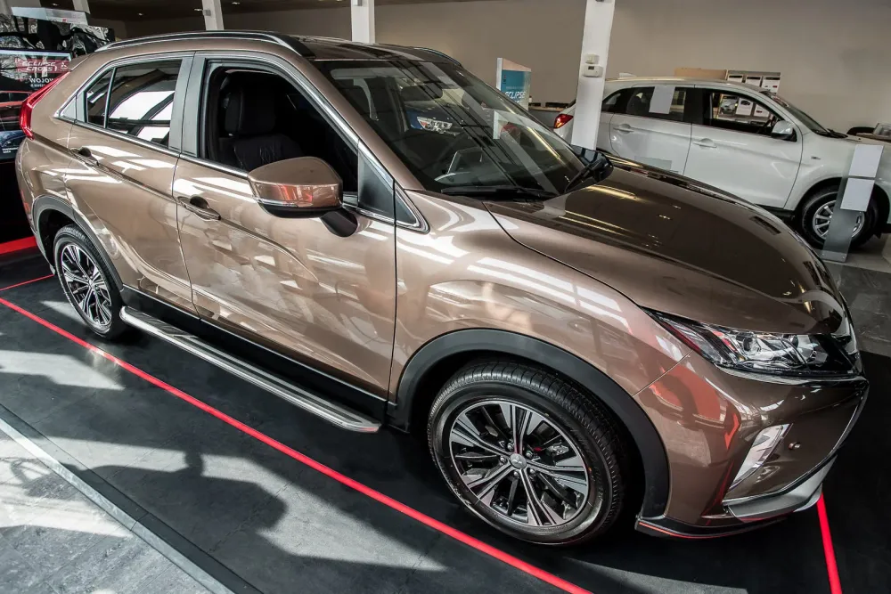 Stigtrinn Mitsubishi Eclipse Cross Ventshield (2018-)