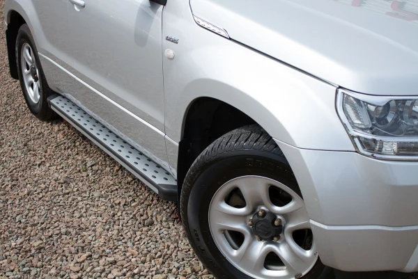 Stigtrinn Suzuki Grand Ventshield (2005-2014)