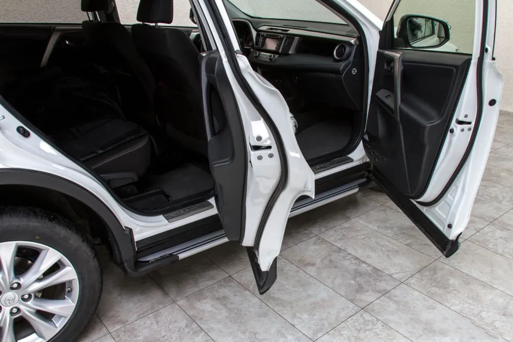 Stigtrinn Toyota RAV4 Ventshield (2013-2015)