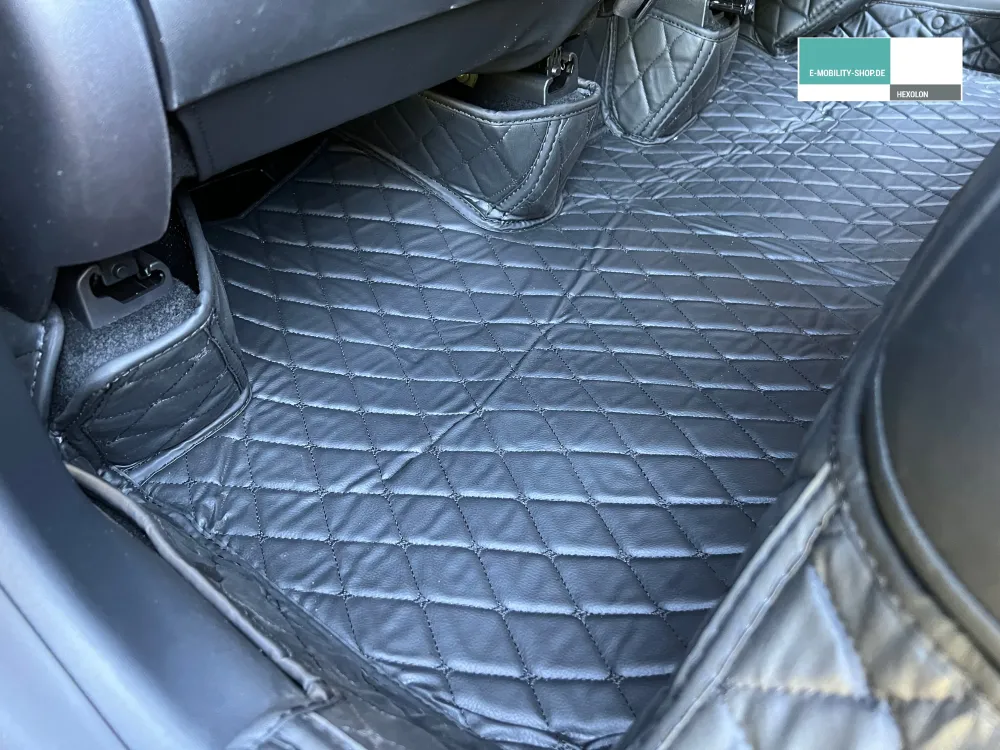 Tesla Model Y Gulvmattesett - Vegansk skinn - 3 delers sett