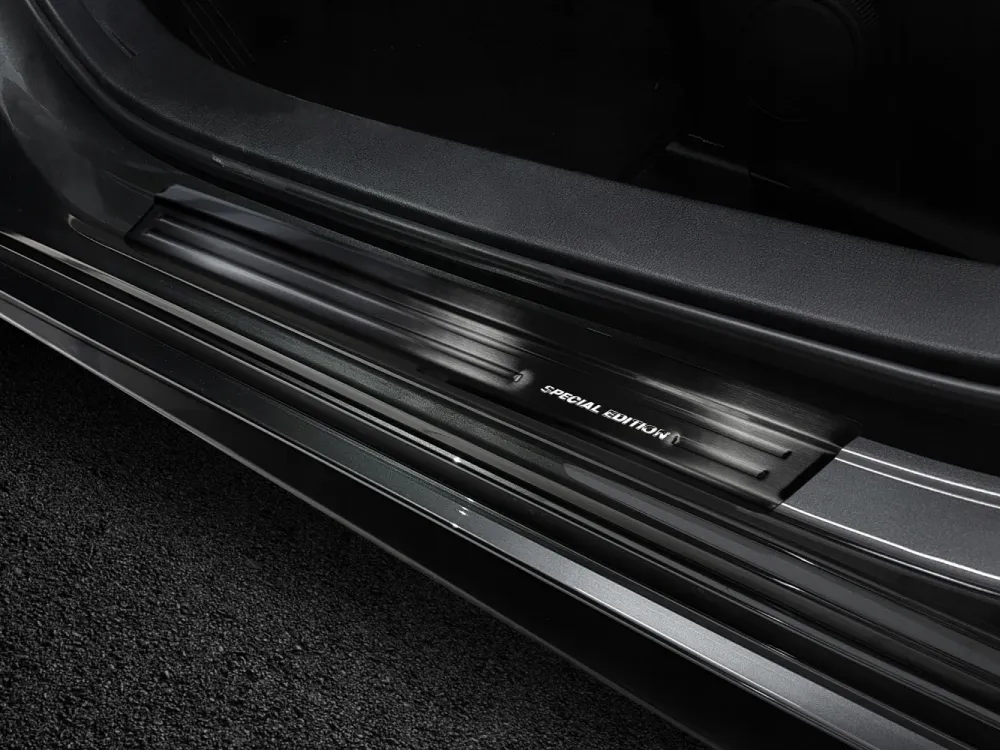 Dørbeskytter Mazda 3 IV (2019-) – Rustfritt stål | Avisa