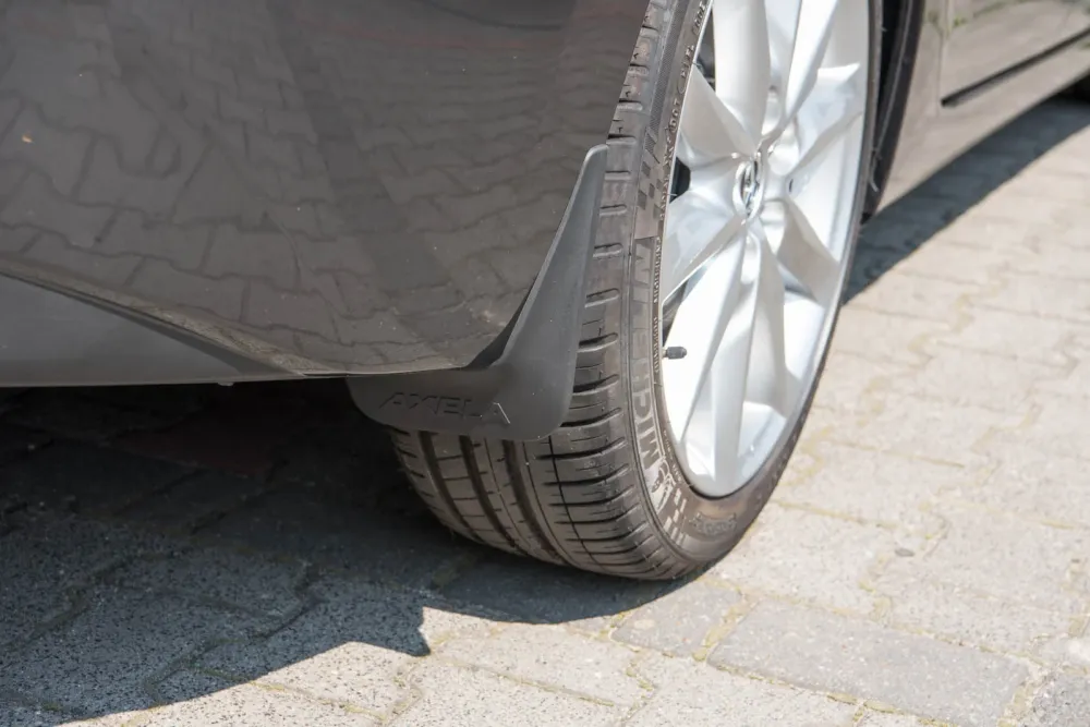 Skvettlapp Mazda 3 (2014-) – ABS | Ven-Tuning