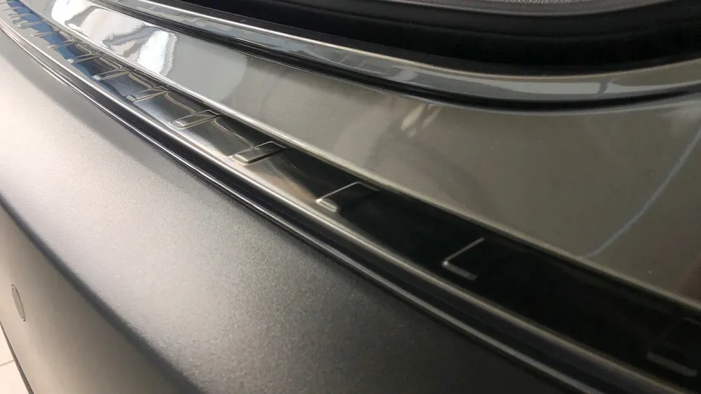 Bakfangerbeskytter Mazda CX-30 (2019-) – rustfritt stål | Avisa
