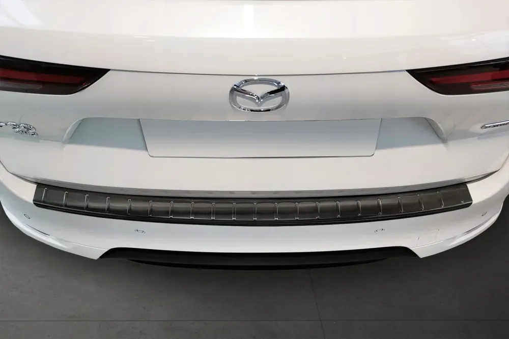 Bakfangerbeskytter Mazda CX-60 (2022-) – Rustfritt stål | Avisa