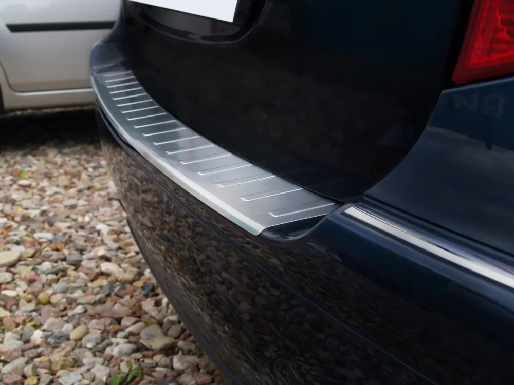 Bakfangerbeskytter Mercedes W169 (2004-2008) – Rustfritt stål | Avisa