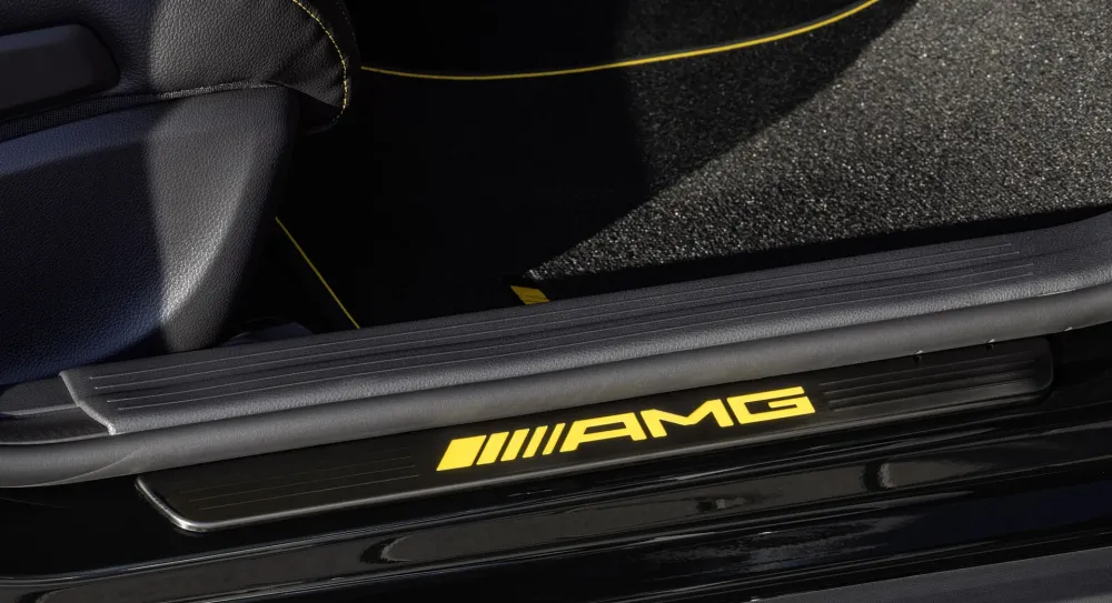 Dørbeskytter Mercedes AMG LED lighting Black&Yellow Edition – Rustfritt stål | Mercedes OEM