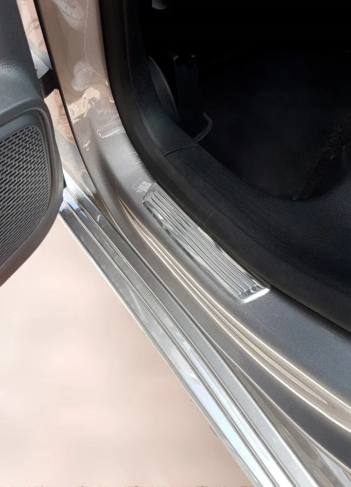 Dørbeskytter Mercedes B III W247 (2018-) – Rustfritt stål | Avisa