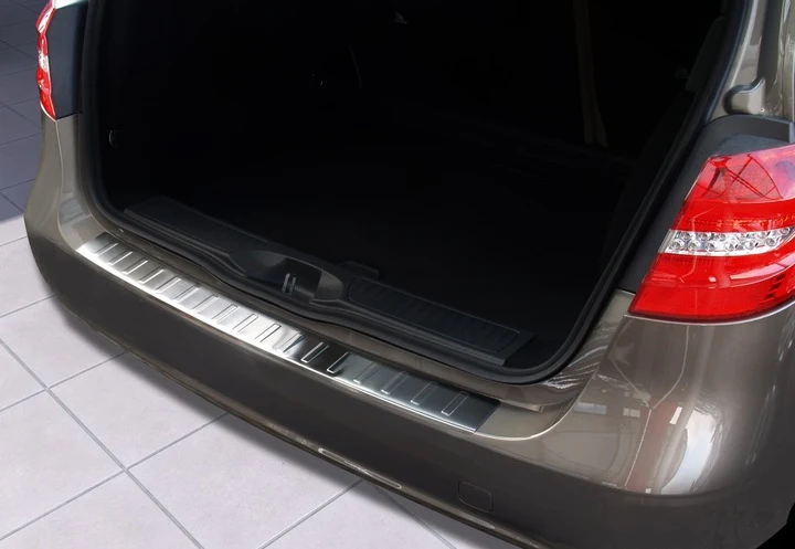 Bakfangerbeskytter Mercedes B-Klasse Electric Drive / B-Klasse W246 (2014-2018) – rustfritt stål | Avisa