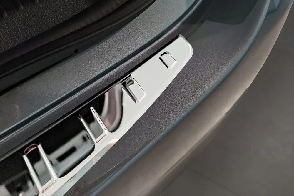 Bakfangerbeskytter Mercedes C-Class V (W206) (2021-) – Rustfritt stål | Avisa