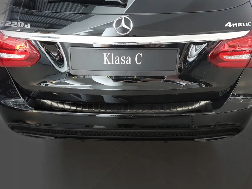 Bakfangerbeskytter Mercedes C (S205) T-model (2014-2021) – rustfritt stål | Avisa