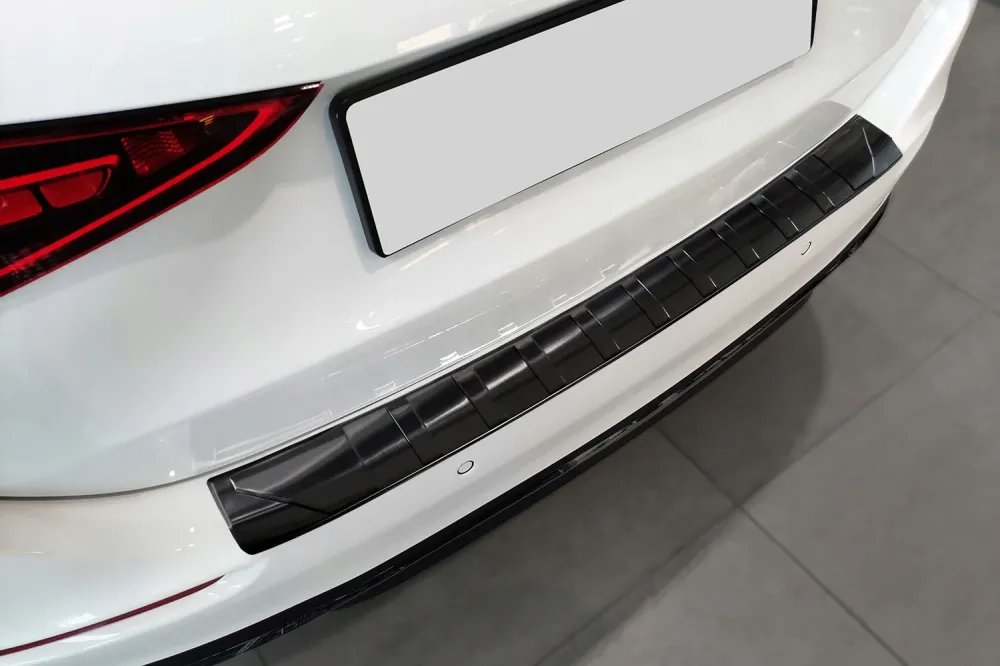 Bakfangerbeskytter Mercedes C (S206) T Model (2021-) – Rustfritt stål | Avisa