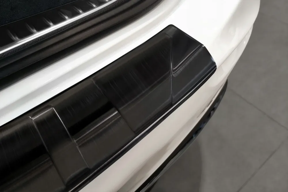Bakfangerbeskytter Mercedes C (S206) T Model (2021-) – Rustfritt stål | Avisa