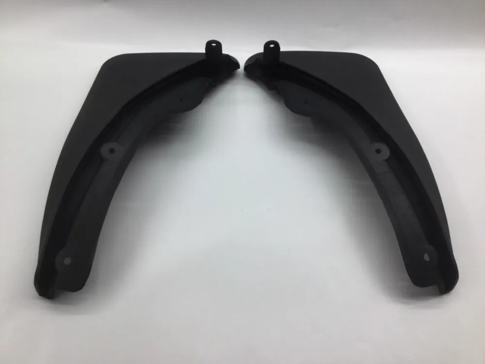 Skvettlapp Mercedes C (W204 / S204 / C204) – ABS | Mercedes OEM