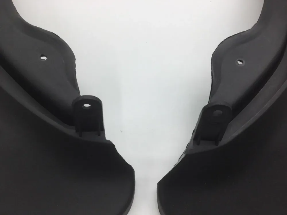 Skvettlapp Mercedes C (W204 / S204 / C204) – ABS | Mercedes OEM