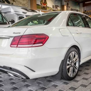 Skvettlapp Mercedes E (W212) Sedan / facelift modeller (2013-2016) – ABS Automotive | Ven-Tuning