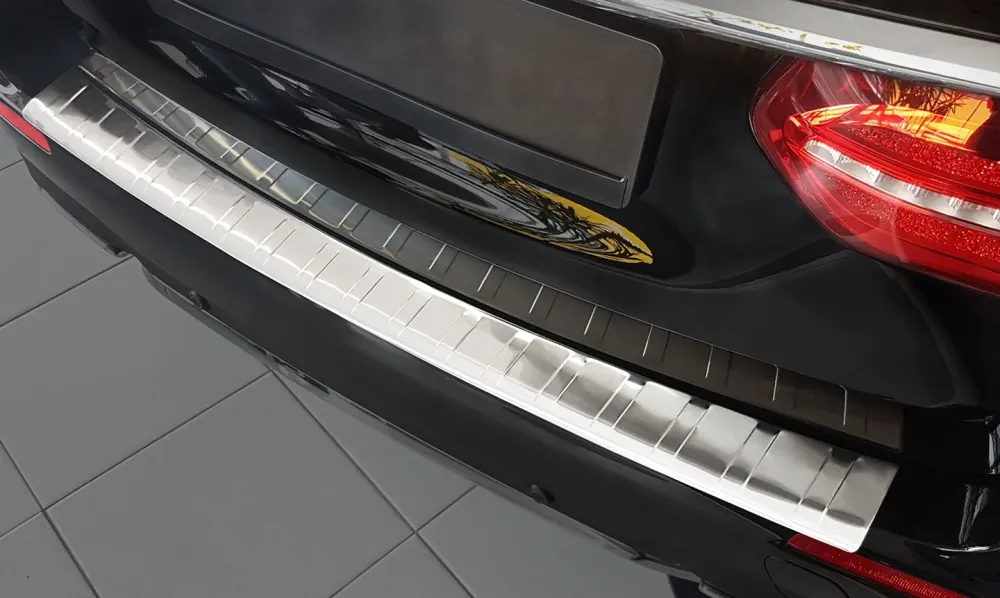 Bakfangerbeskytter Mercedes E (S213) Stasjonsvogn (2016-2023) – Rustfritt stål | Avisa