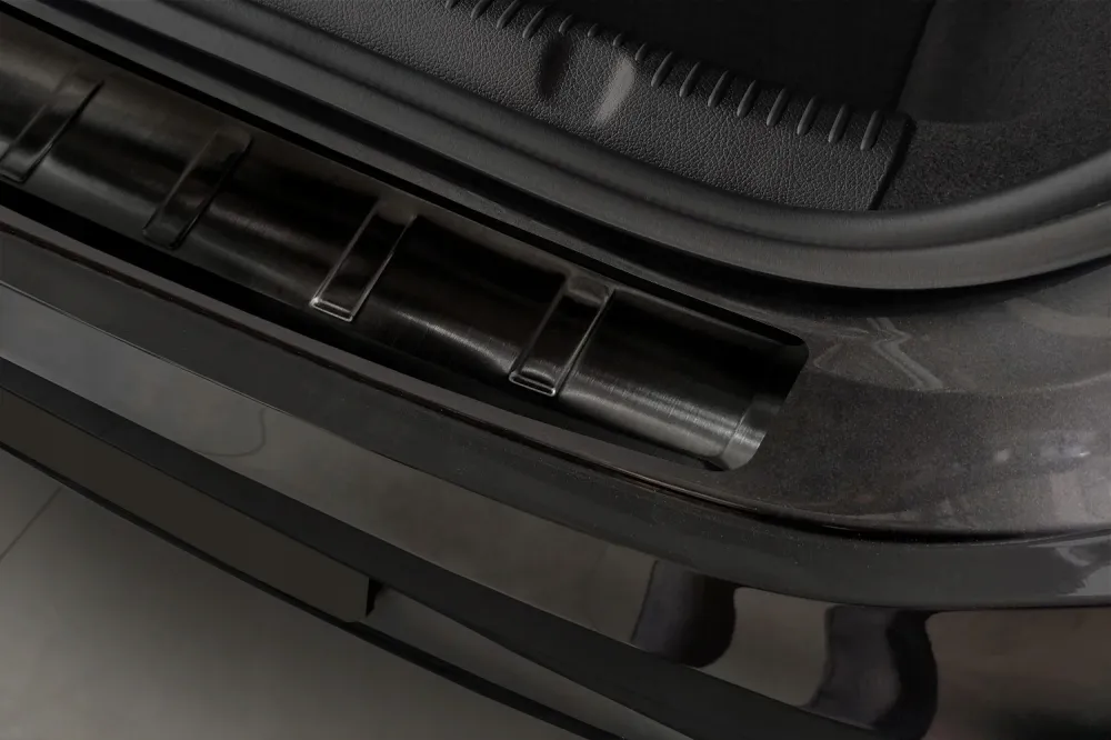 Bakfangerbeskytter Mercedes EQE (V295) / Black Edition (2022-) – rustfritt stål | Avisa
