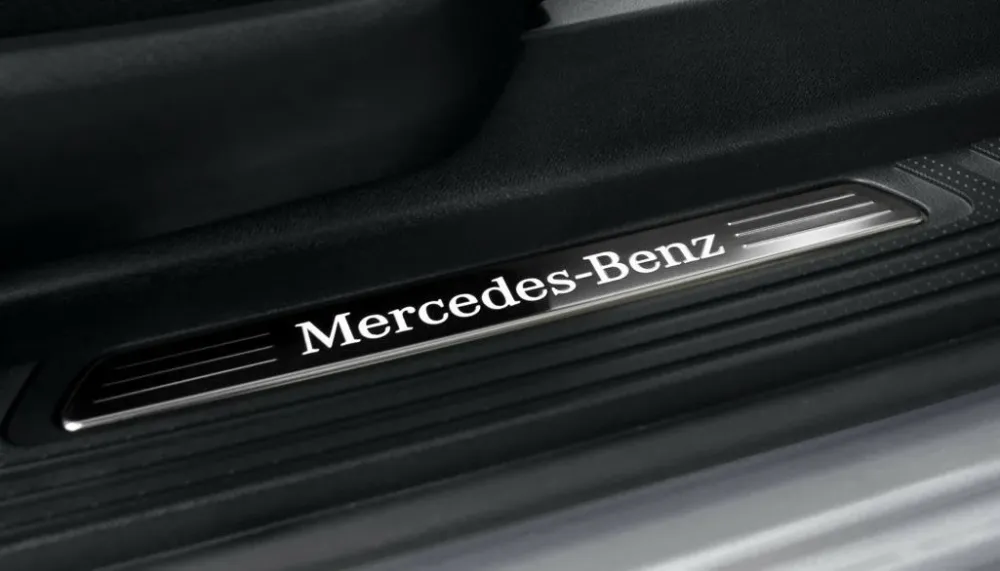 Dørbeskytter Mercedes LED lighting Black Edition – Rustfritt stål | Mercedes OEM