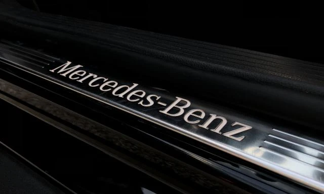 Dørbeskytter Mercedes LED lighting Silver Edition – Rustfritt stål | Mercedes OEM