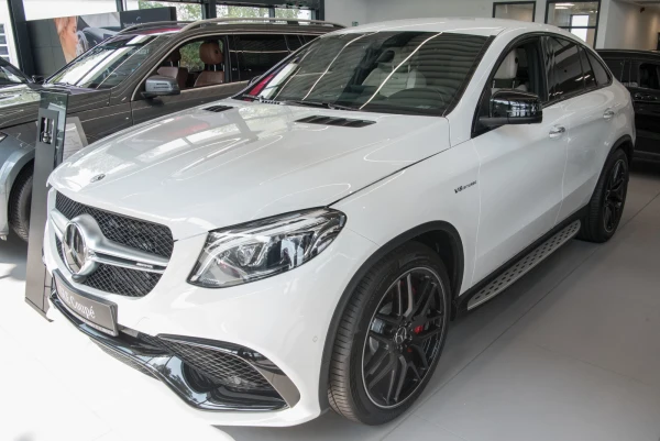 Stigtrinn Mercedes GLE (W166) Ventshield (2015-2019)