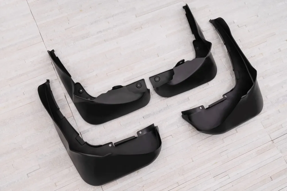 Skvettlapp Mercedes R-KLASSE AMG (2010-2013) – ABS | Ven-Tuning