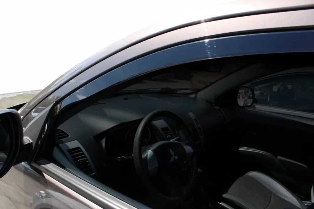 Vindavviser Mitsubishi Outlander II (2006-2012) – PMMA Plexi | Heko