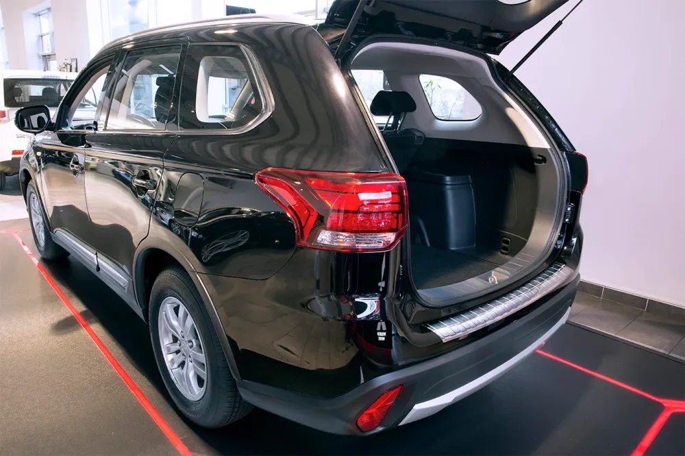 Bakfangerbeskytter Mitsubishi Outlander III Facelift (2015-2022) – Rustfritt stål | Avisa