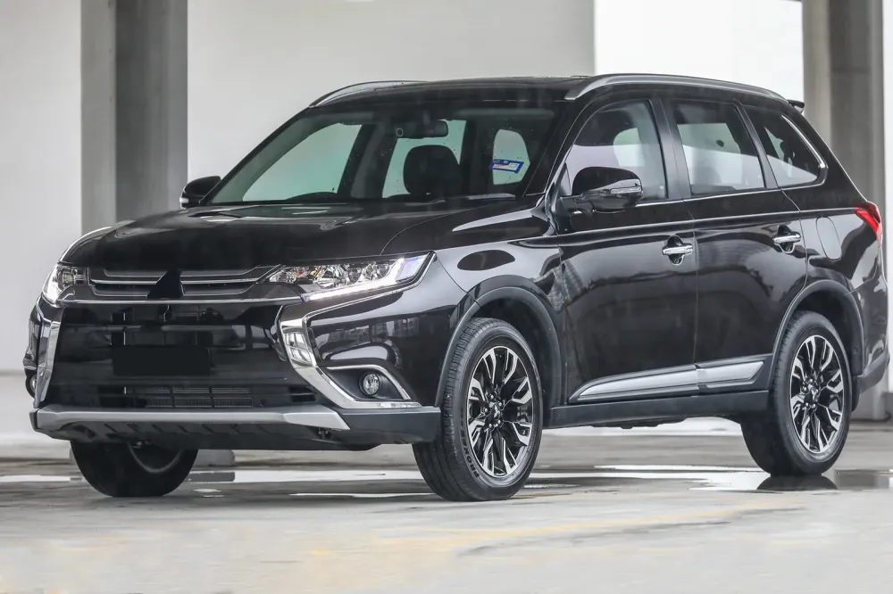 Skvettlapp Mitsubishi Outlander III Facelift (2015-2022) – ABS | Ven-Tuning