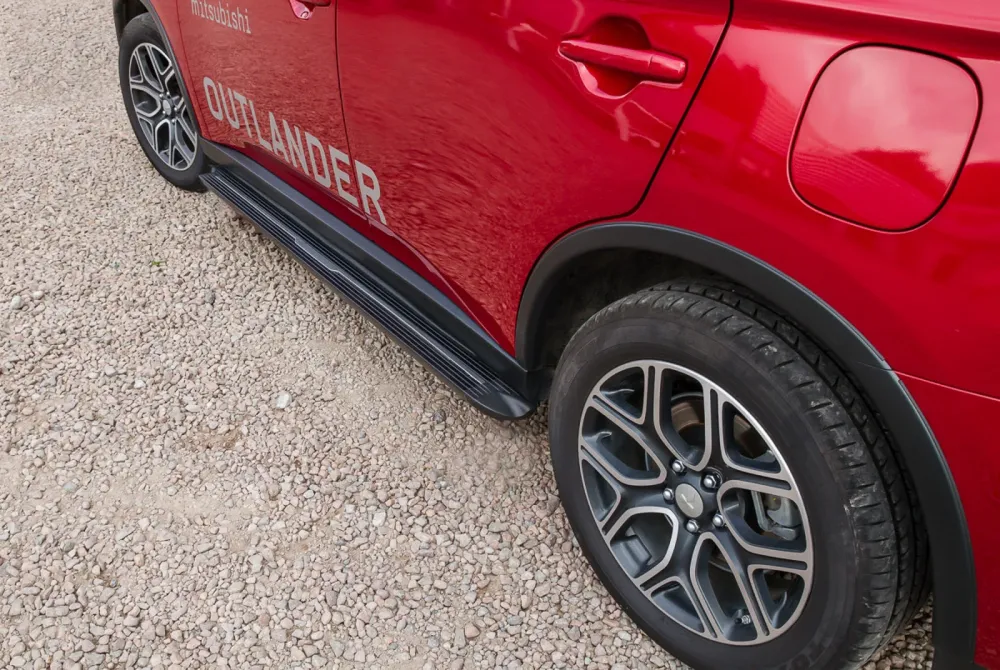 Stigtrinn Mitsubishi Outlander Ventshield (2012-2022)