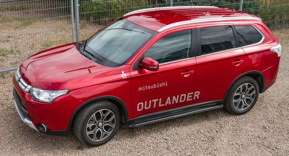 Stigtrinn Mitsubishi Outlander Ventshield (2012-2022)