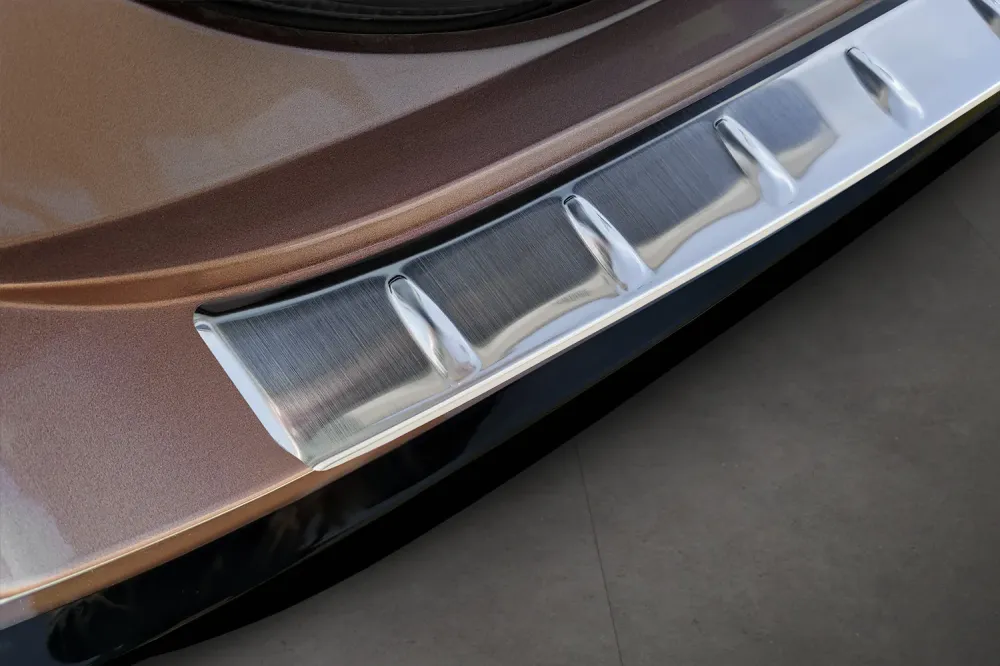 Bakfangerbeskytter Nissan Ariya / Chrome Edition (2022-) – Rustfritt stål | Avisa