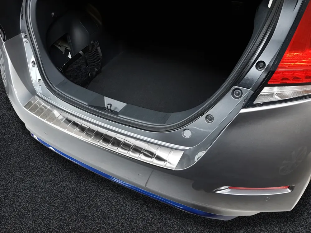 Bakfangerbeskytter Nissan Leaf II (2017-2024) – rustfritt stål | Avisa