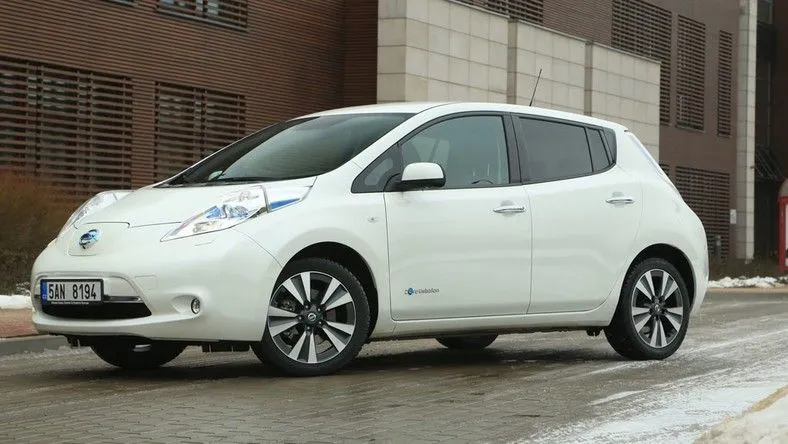 Vindavviser Nissan Leaf I (ZE0) / sett 4 stk. (2010-2017) – PMMA Plexi | Heko