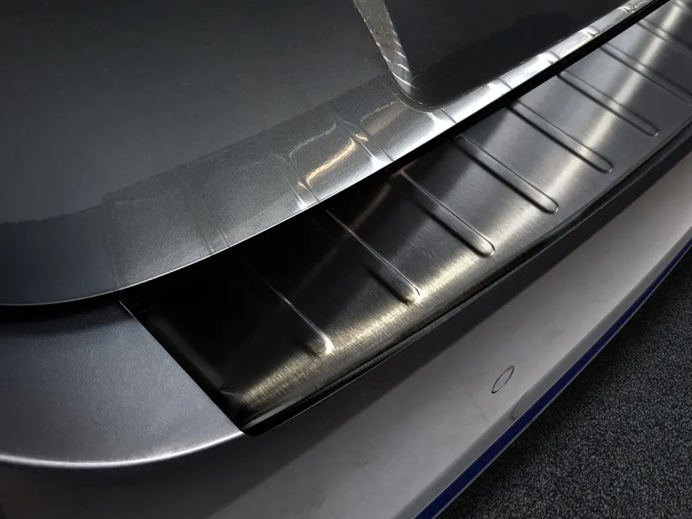 Bakfangerbeskytter Nissan Leaf II / Black Edition (2017-2024) – rustfritt stål | Avisa