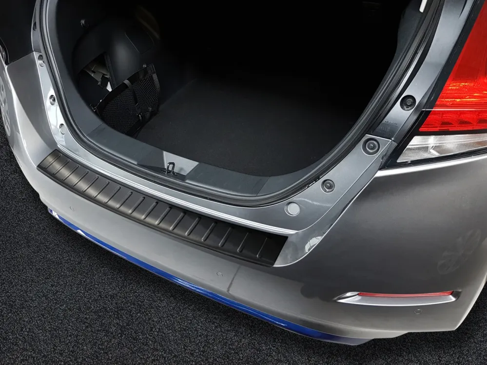 Bakfangerbeskytter Nissan Leaf II / Black Edition (2017-2024) – rustfritt stål | Avisa
