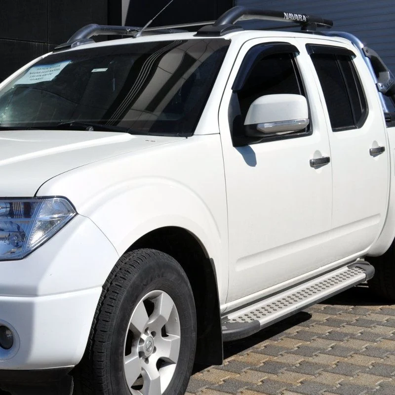 Stigtrinn Nissan Navara NP300 ARP – OEM Black Edition (2014-2022)