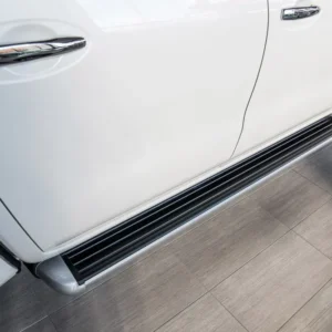Stigtrinn Nissan Navara IV (NP300) Ventshield (2014-2022)