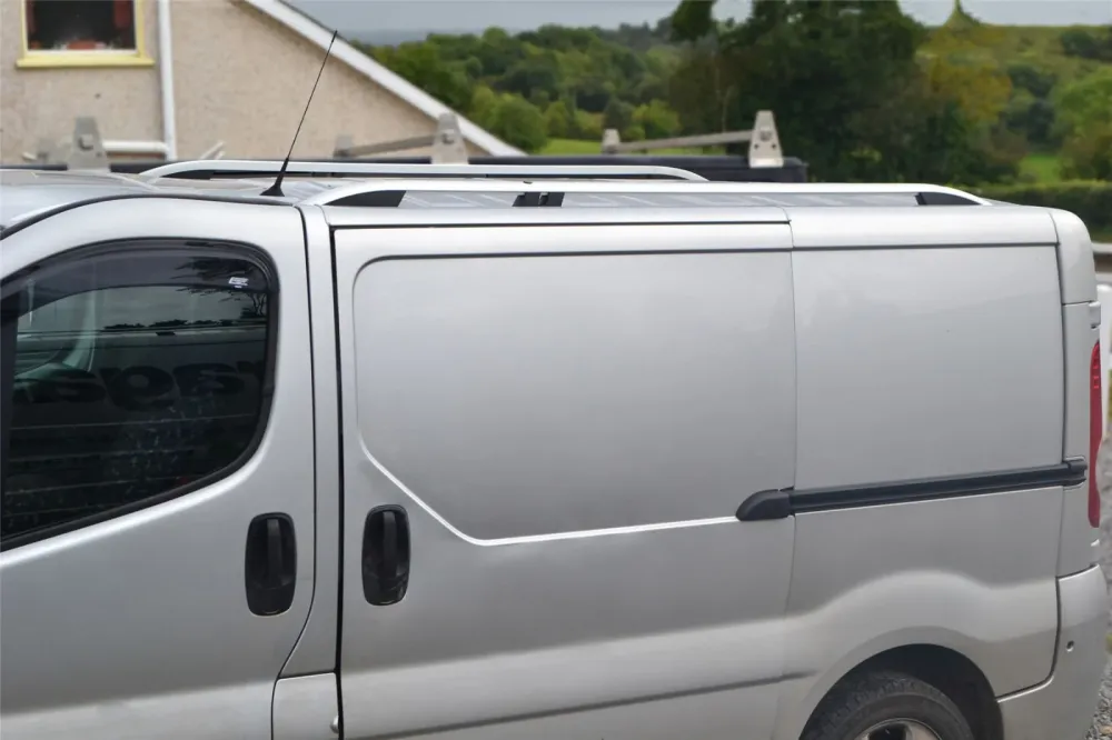 Takrails Nissan Primastar I Ventshield (2002-2016)