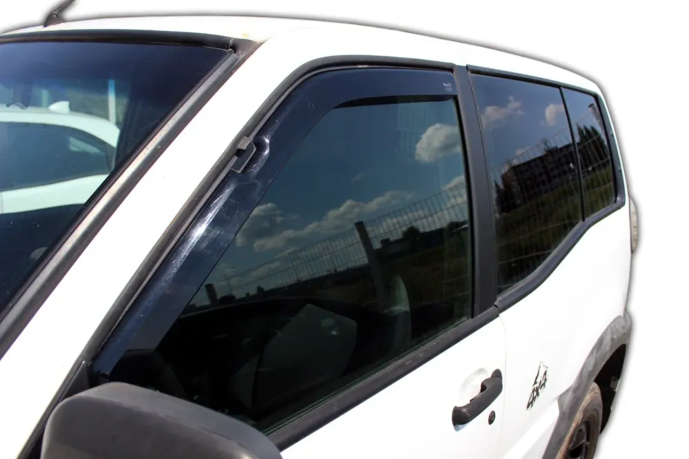 Vindavviser Nissan TERRANO II 3-dørs – PMMA Plexi | Heko