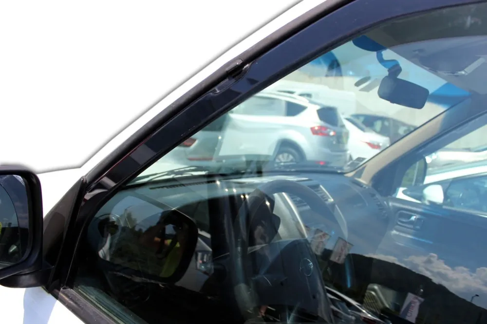 Vindavviser Nissan TERRANO II 3-dørs – PMMA Plexi | Heko