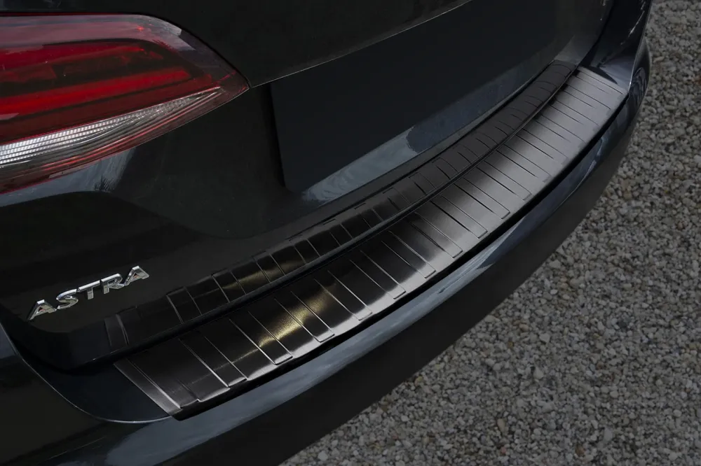 Bakfangerbeskytter Opel Astra K Sports Tourer (2015-2022) – Rustfritt stål | Avisa