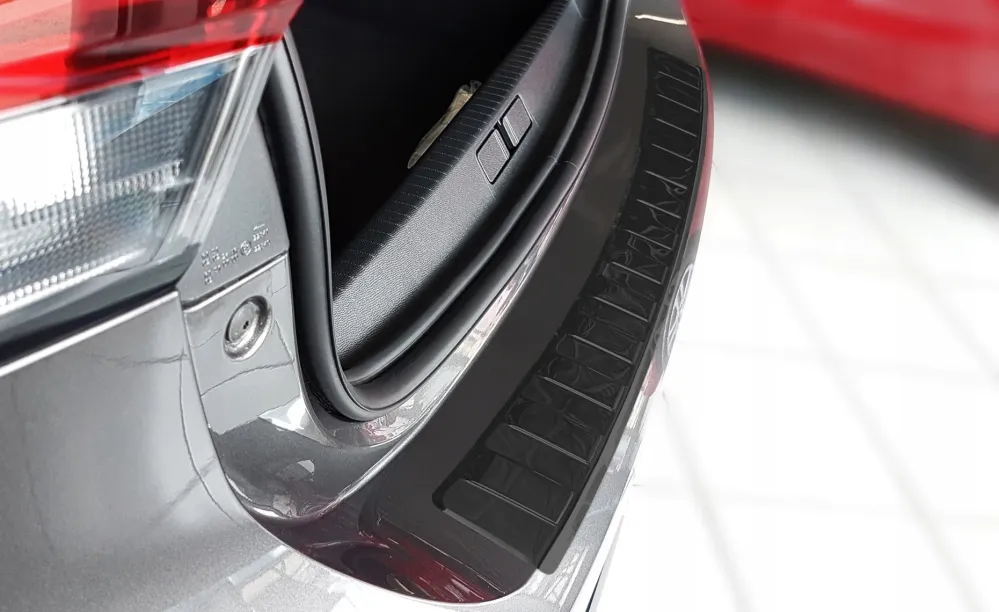 Bakfangerbeskytter Opel Corsa F / Corsa-e – rustfritt stål | Avisa