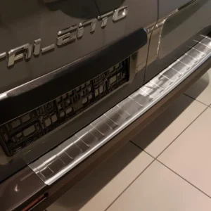 Bakfangerbeskytter Opel Vivaro B (2014-2019) – Rustfritt stål | Avisa